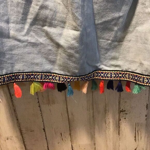 Blouse by speed limit off shoulder size large - Picture 3 of 5